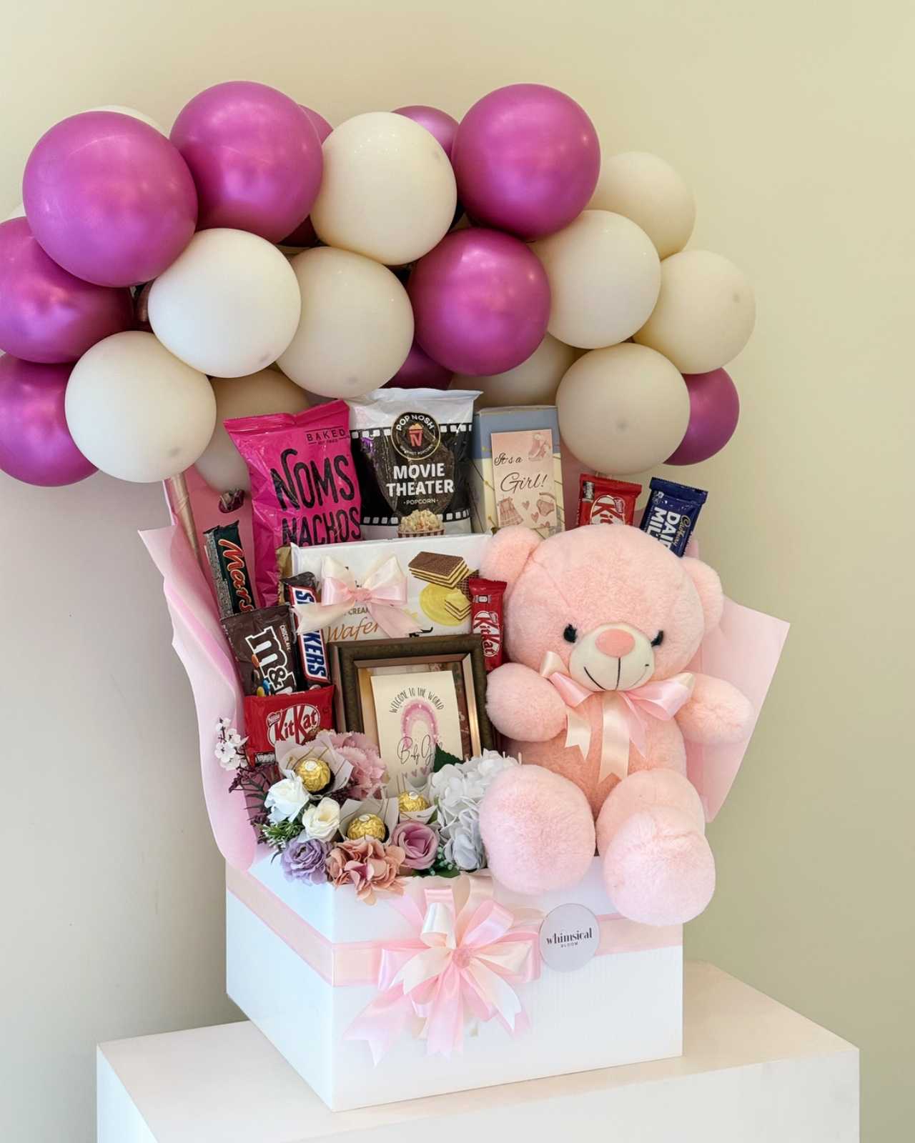 Hulpvebraration Box Celebration Box – whimsical bloom